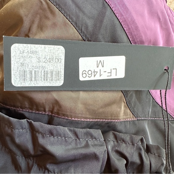 LF the Brand Cropped Windbreaker - Picture 4 of 4